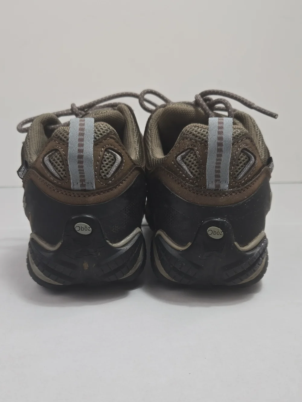 Oboz sawtooth ii low womens Sz 9.5 Waterproof Leather Hiking Shoes Brown.